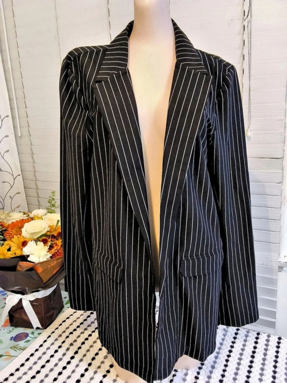 HAVE Black & White Striped Blazer Size Large NWT